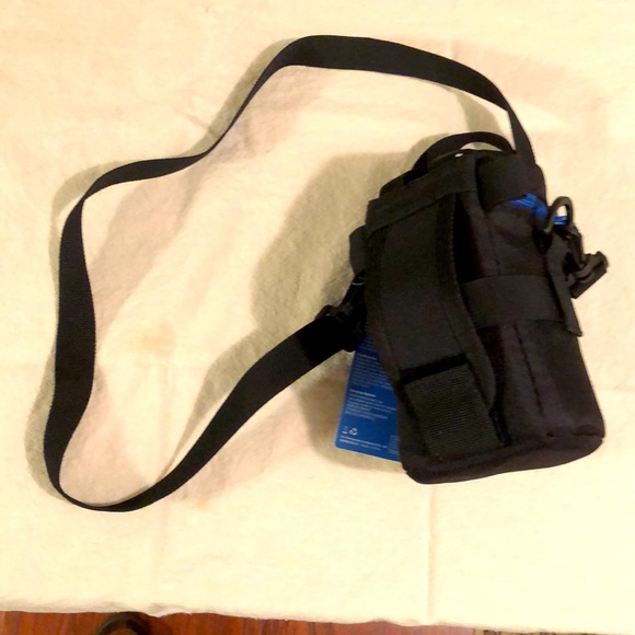 NWTO JJC Deluxe Lens Pouch fits low 3.15” x 5.98” (D x L). Shoulder & belt strap - Picture 4 of 7